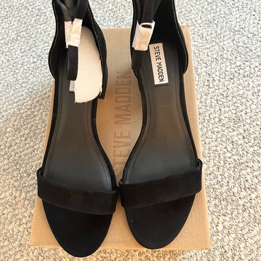Steve Madden black suede sandals, NIB size 10